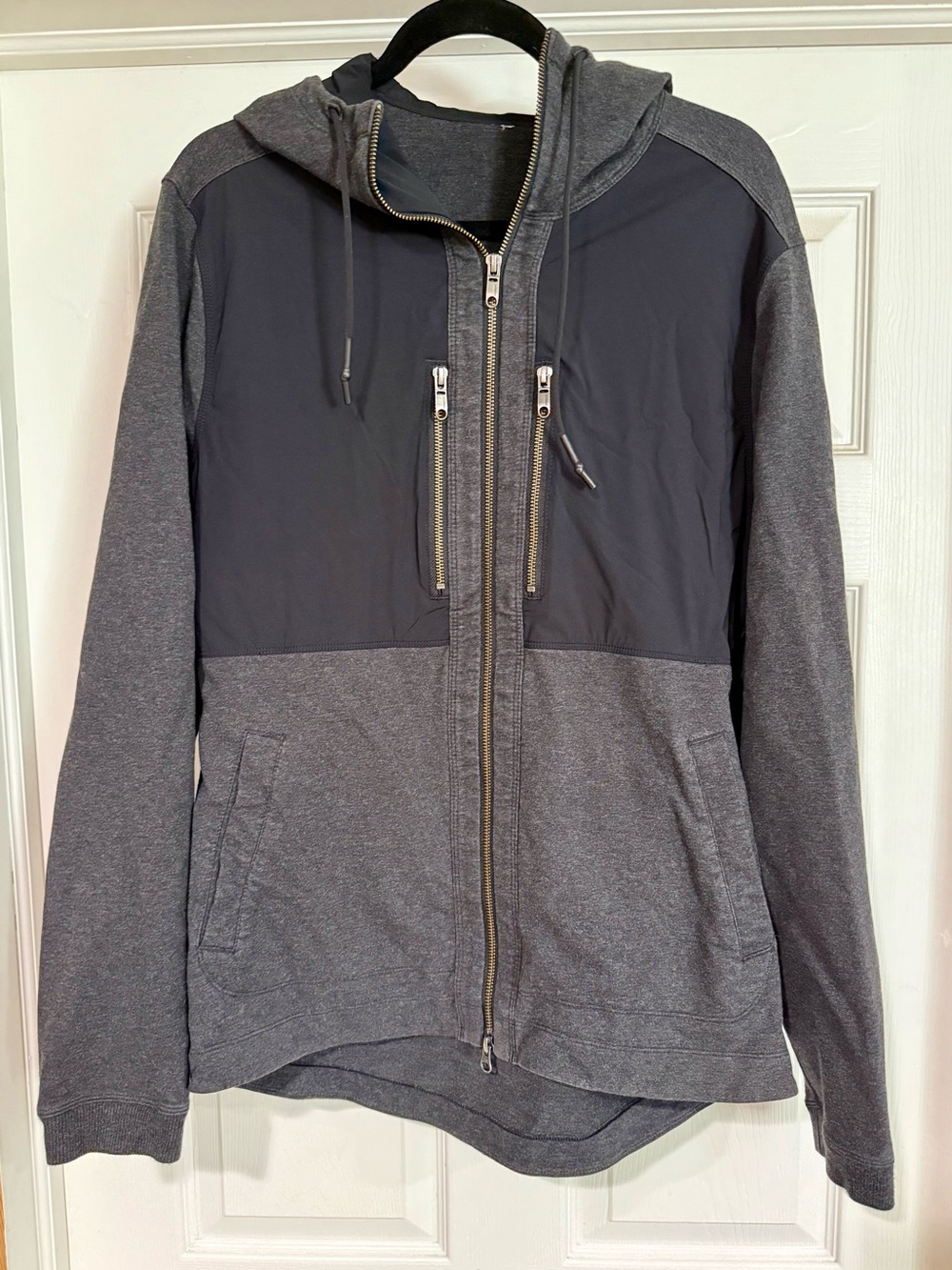 lululemon athletica Men's Full Dispatch Hoodie Zip Jacket in Charcoal & Black